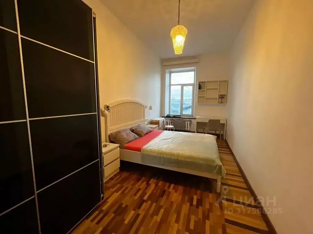 2-к кв. Санкт-Петербург 8-я Васильевского острова линия, 45/34 (79.0 ... - Фото 0