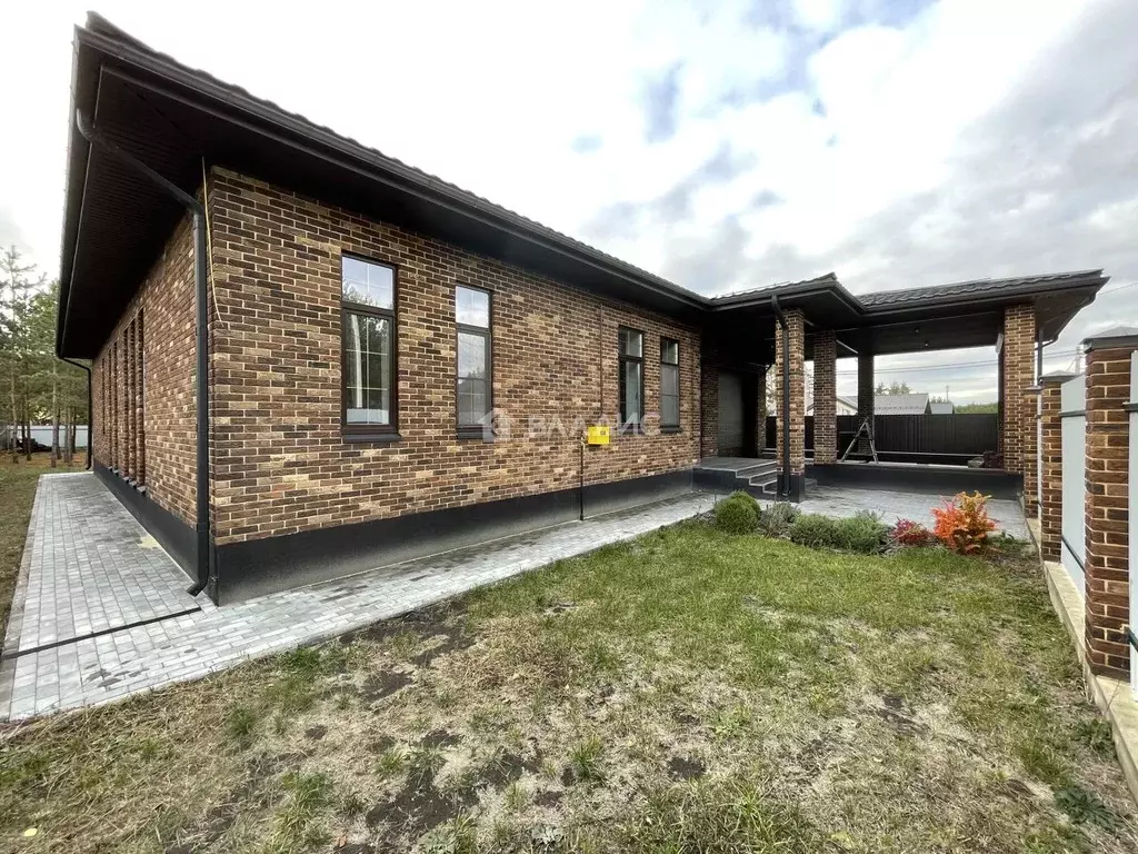 Дом в Воронежская область, Рамонский район, Айдаровское с/пос, с. ... - Фото 1