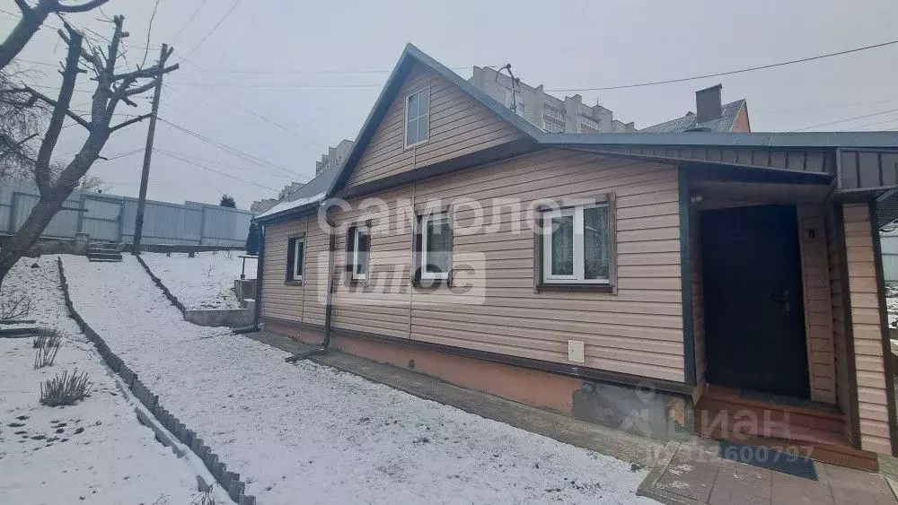 Дом в Смоленская область, Смоленск ул. Чаплина (60 м) - Фото 1