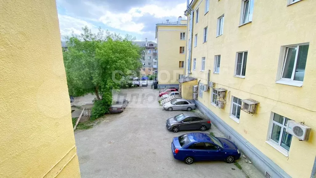 Комната 10,2 м в 5-к., 2/4 эт. - Фото 0