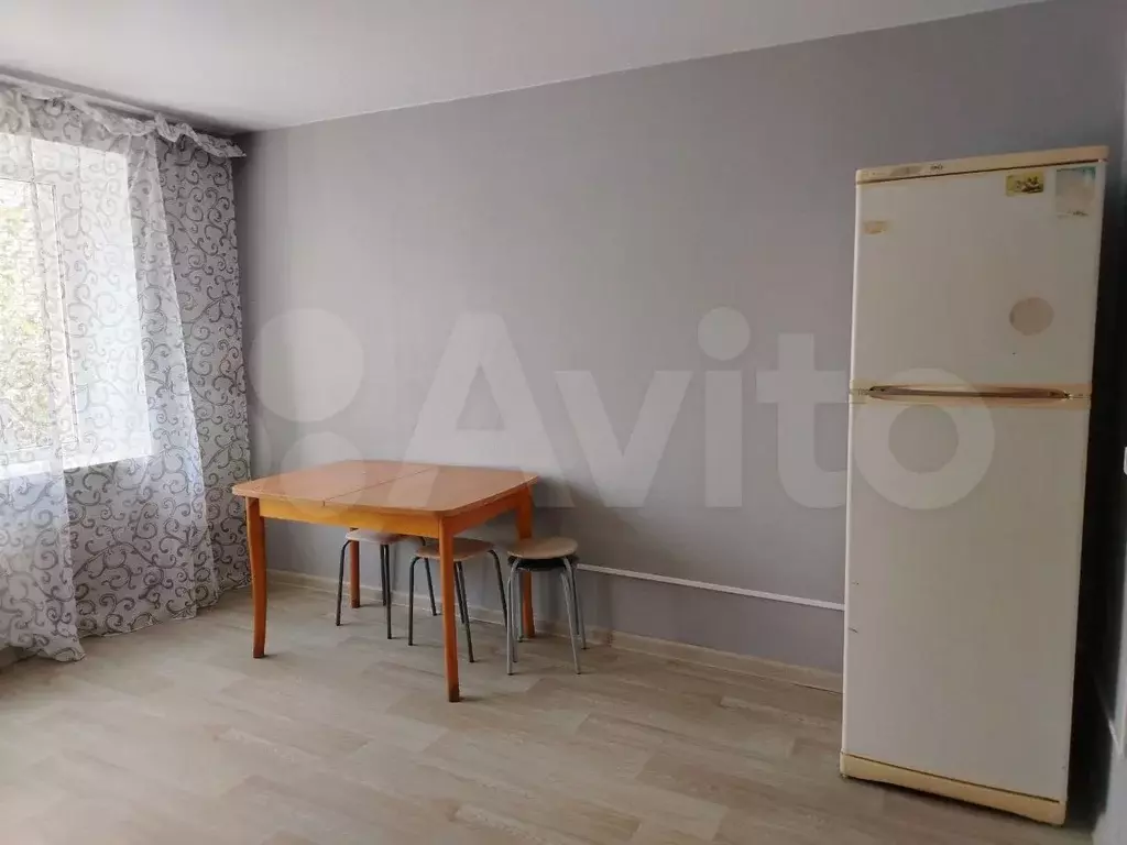 Комната 13 м в 4-к., 5/5 эт. - Фото 0