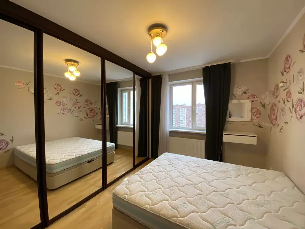 3-к кв. Санкт-Петербург Богатырский просп., 53К3 (68.9 м) - Фото 0