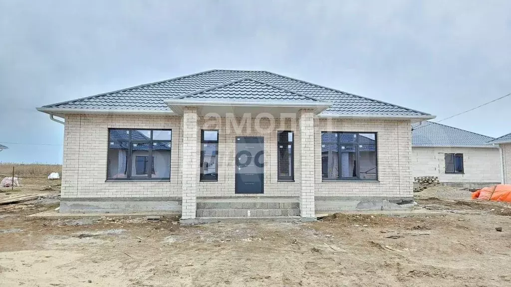 Дом в Калмыкия, Элиста ул. Имени Л.А. Юдиной, 5А (110 м) - Фото 0