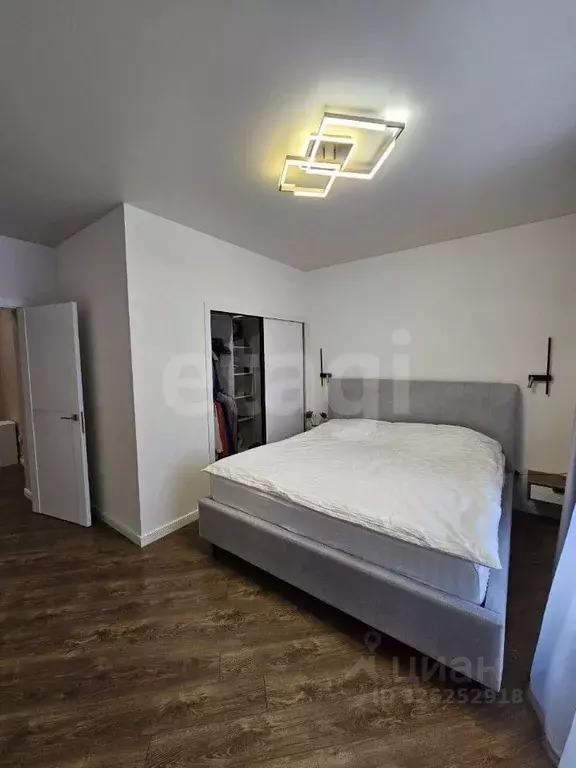 2-к кв. Тюменская область, Тюмень ул. Дружбы, 73к2 (84.1 м) - Фото 1