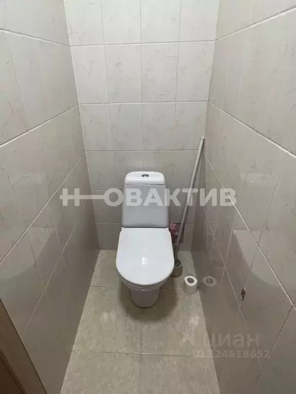 1-к кв. Новосибирская область, Новосибирск ул. Плющихинская, 6 (48.1 ... - Фото 1