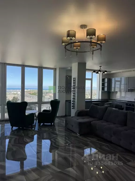 2-к кв. Севастополь просп. Победы, 44А (83.0 м) - Фото 0