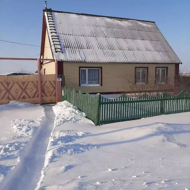 Дом в Омская область, Называевский район, с. Большепесчанка  (82 м) - Фото 1