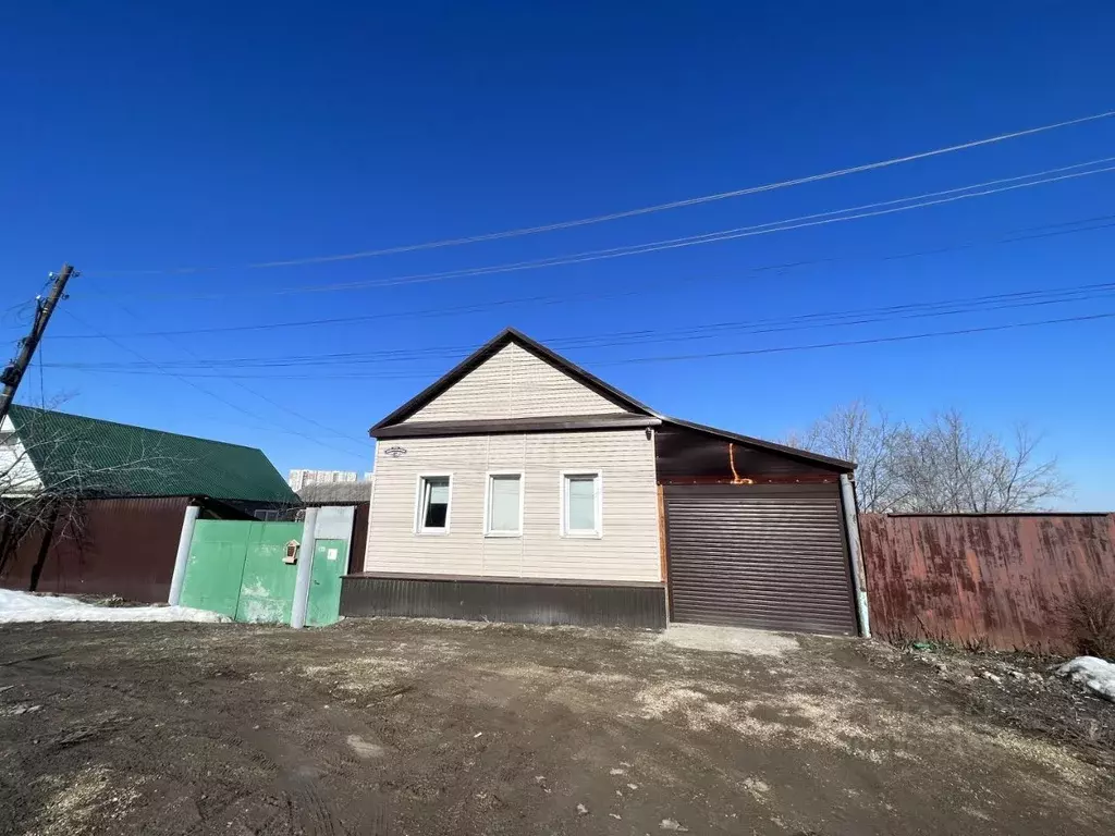 Дом в Саратовская область, Энгельс Полиграфическая ул., 128 (110 м) - Фото 2