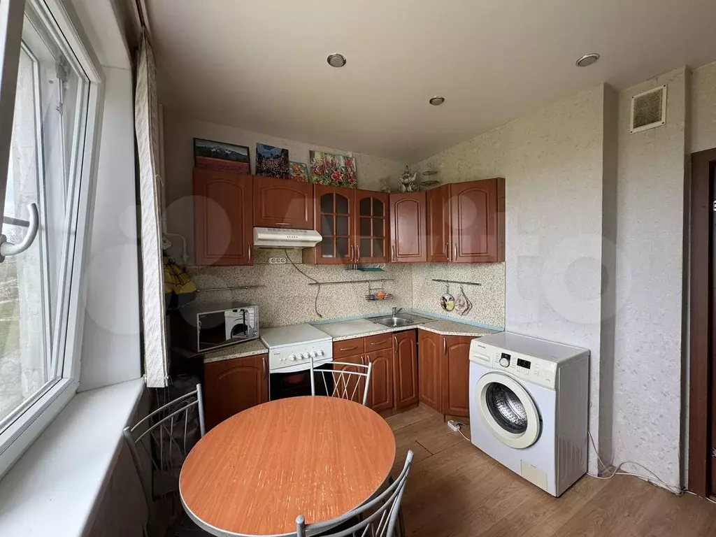 1-к. квартира, 39 м, 4/9 эт. - Фото 0