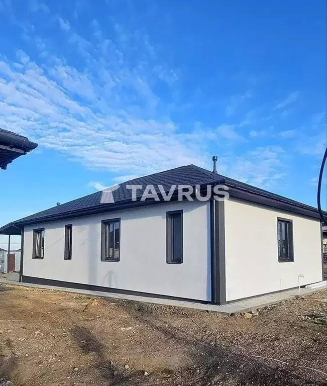 Дом в Крым, Симферопольский район, с. Мирное ул. Ореховая (121 м) - Фото 1