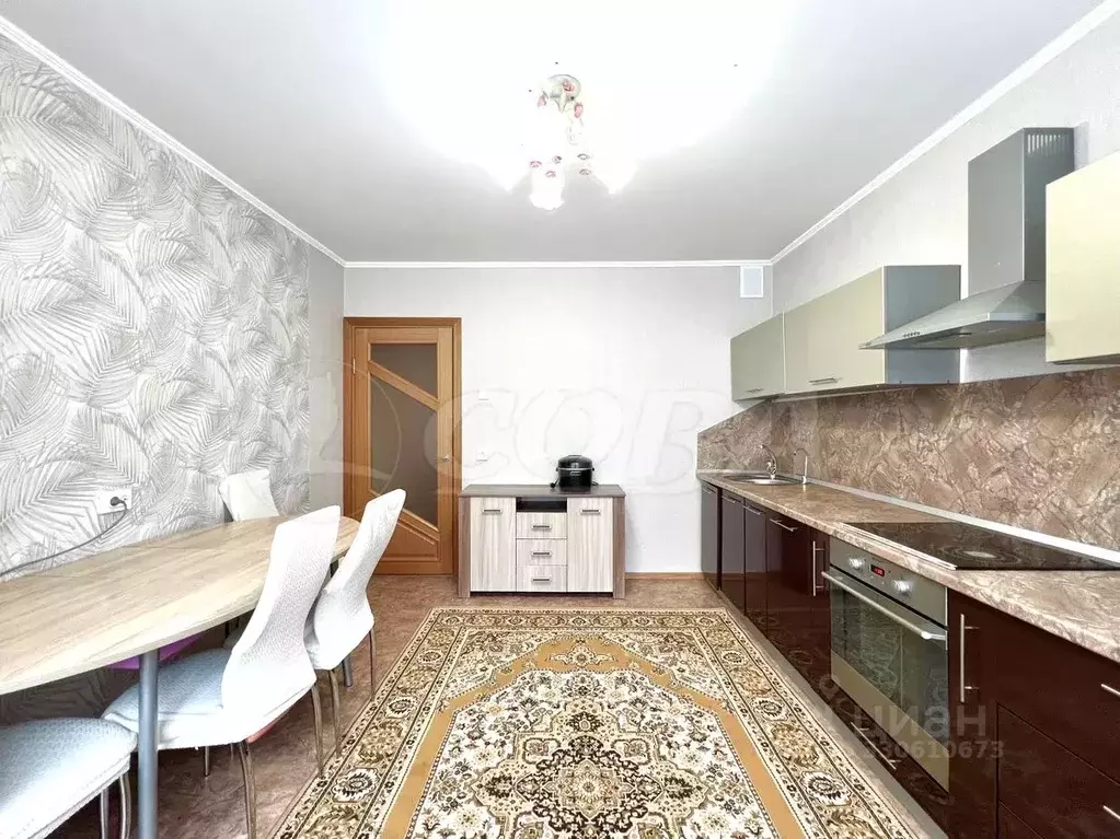 2-к кв. Тюменская область, Тюмень ул. Пермякова, 82к1 (67.0 м) - Фото 1
