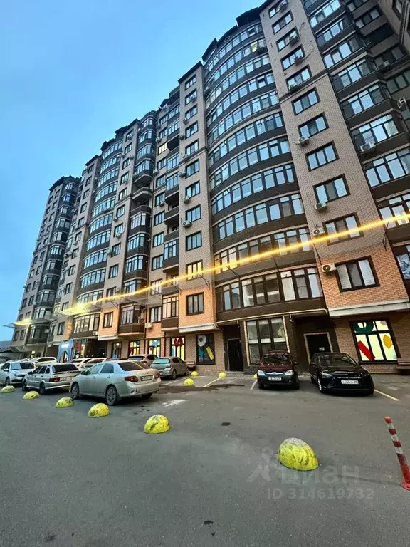 3-к кв. Дагестан, Махачкала ул. Устарбекова, 6 (92.0 м) - Фото 0