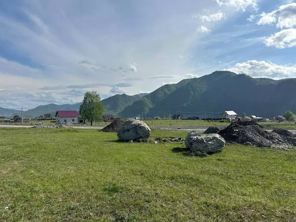 Участок в Алтай, Чемальский район, Элекмонарское с/пос, с. Элекмонар  ... - Фото 1