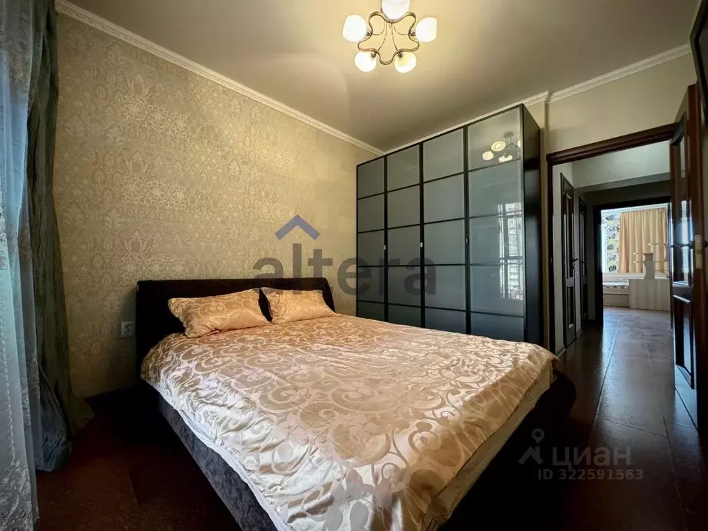 3-к кв. Татарстан, Казань ул. Гарифа Ахунова, 14 (96.0 м) - Фото 1