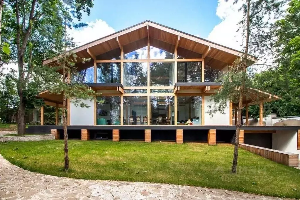 Дом в Московская область, Одинцовский городской округ, с. Знаменское ... - Фото 1