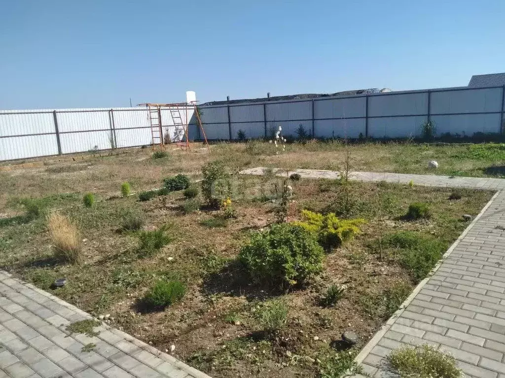 Дом в Крым, Сакский район, с. Молочное 2 (48 м) - Фото 1