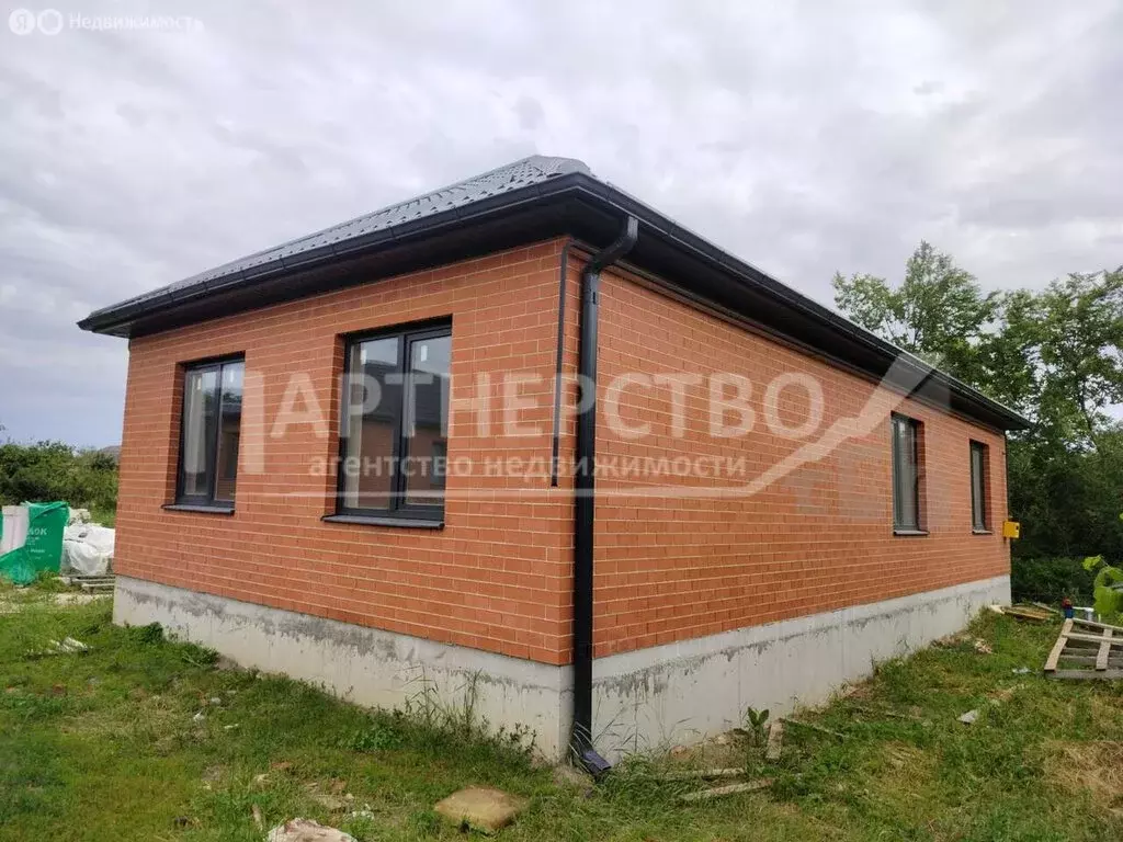 Дом в посёлок городского типа Ильский, улица Лермонтова (100 м) - Фото 1