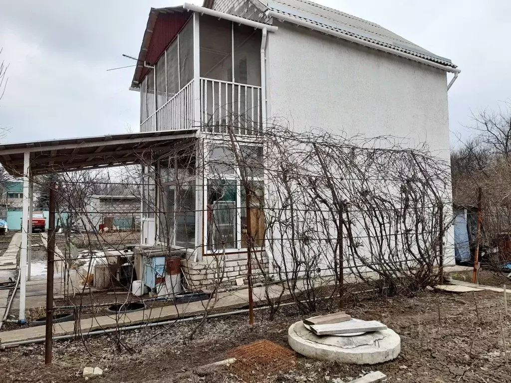 Дом в Волгоградская область, Среднеахтубинский район, Куйбышевское ... - Фото 1