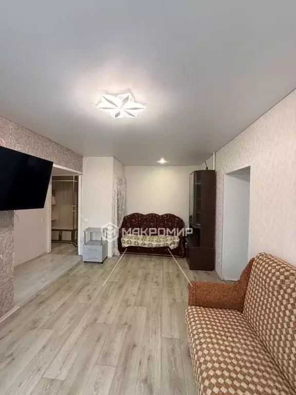 2-к кв. Брянская область, Брянск ул. Докучаева, 11 (43.0 м) - Фото 1