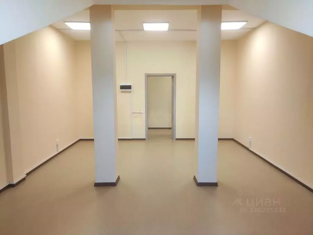 Офис в Ульяновская область, Ульяновск Октябрьская ул., 22с15 (39 м) - Фото 2