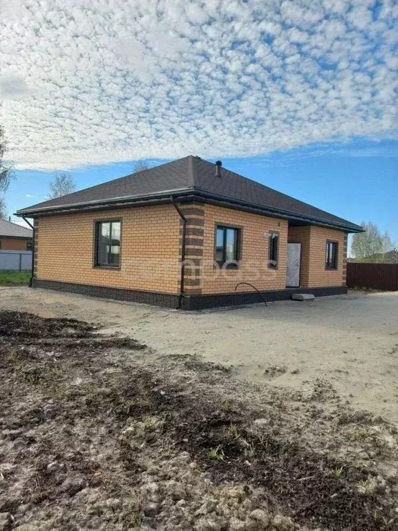 Дом в Тюменская область, Тюмень Салаирский тракт, 3-й км (120 м) - Фото 0