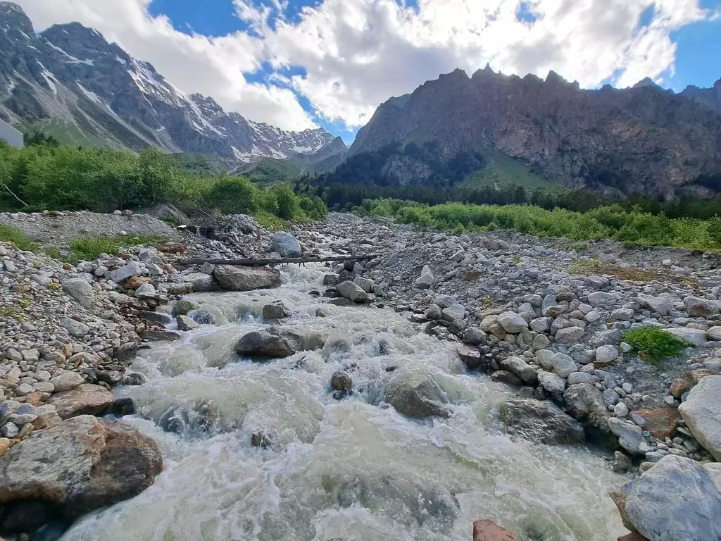 Участок в Кабардино-Балкария, Эльбрусский район, с. Верхний Баксан  ... - Фото 0