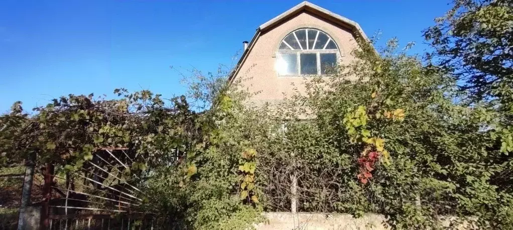 Дом в Крым, Бахчисарайский район, Каштановское с/пос, с. Кочергино ул. ... - Фото 1