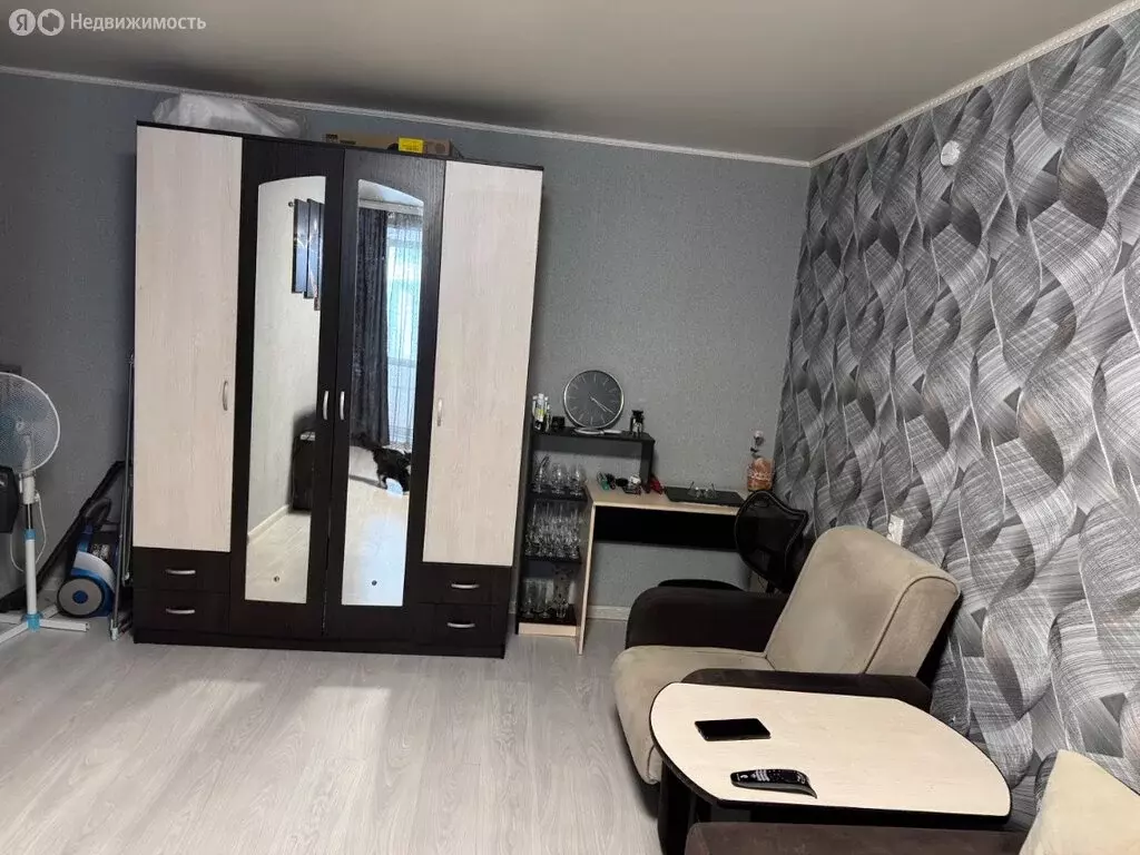 2-комнатная квартира: Тюмень, улица Карла Маркса, 12 (41.3 м) - Фото 2