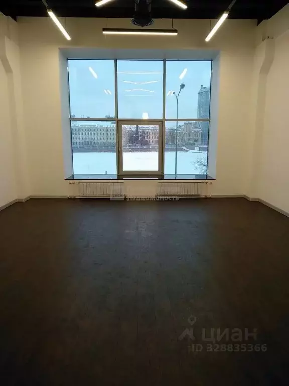 Офис в Санкт-Петербург Петроградская наб., 18 (833 м) - Фото 2