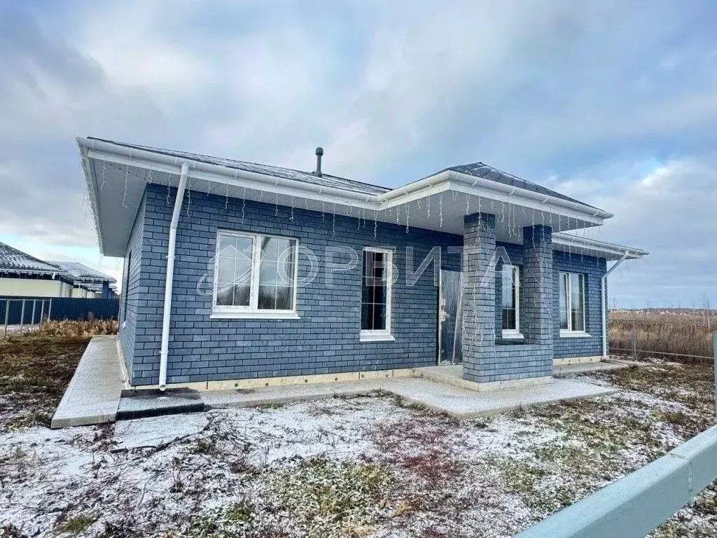 Дом в Тюменская область, Тюменский муниципальный округ, с. Перевалово, ... - Фото 1