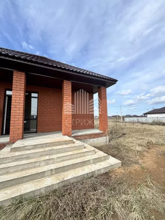 Дом в Самарская область, Кинель ул. 6-я Ямская (120 м) - Фото 0