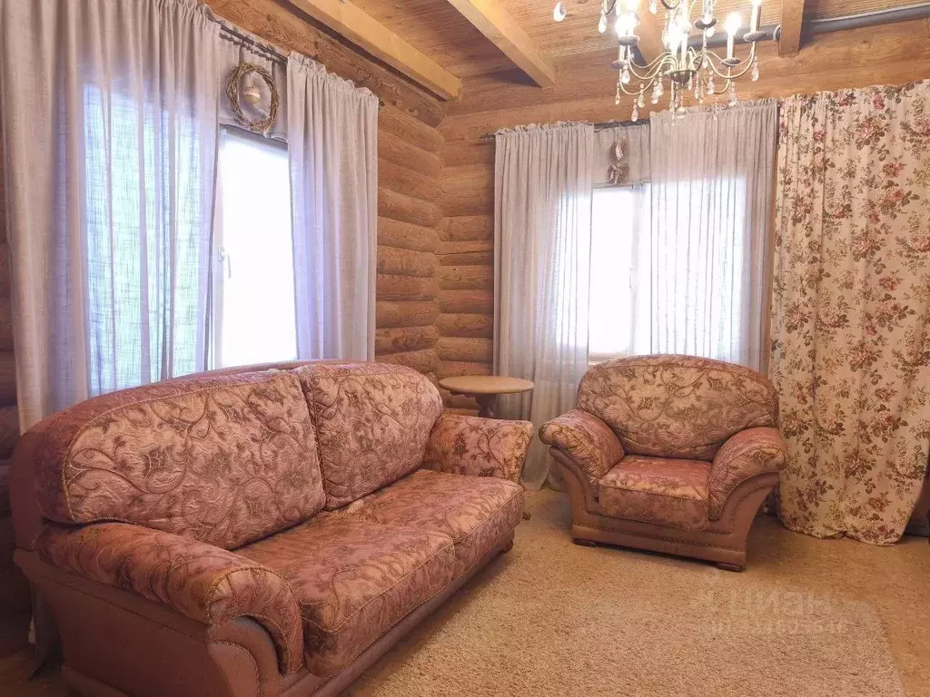 Дом в Ульяновская область, Сенгилеевский район, Елаурское с/пос, с. ... - Фото 1