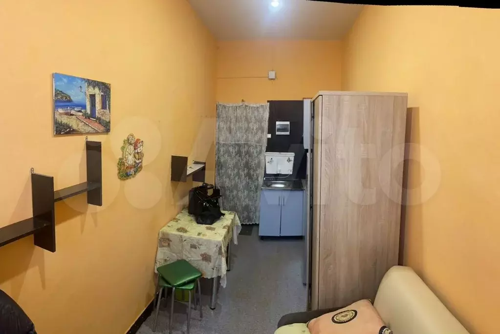 Комната 11 м в > 9-к, 5/5 эт. - Фото 1