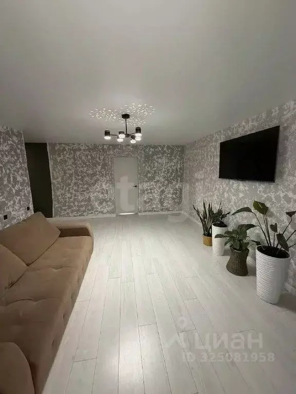 3-к кв. Свердловская область, Верхняя Пышма ул. Уральских Рабочих, 41 ... - Фото 1