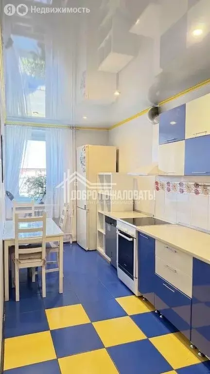 4-комнатная квартира: Абакан, улица Тельмана, 143 (80.9 м) - Фото 1
