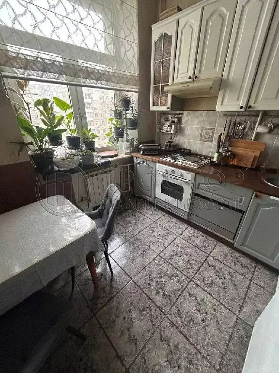Продается 3-комнатная квартира - Фото 1