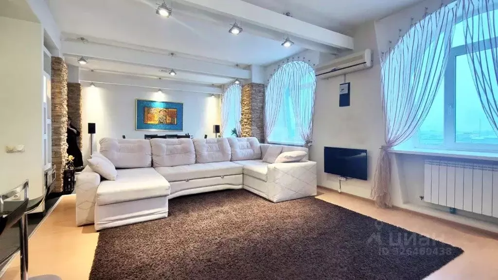 3-к кв. Омская область, Омск ул. Фрунзе, 72/1 (130.8 м) - Фото 0