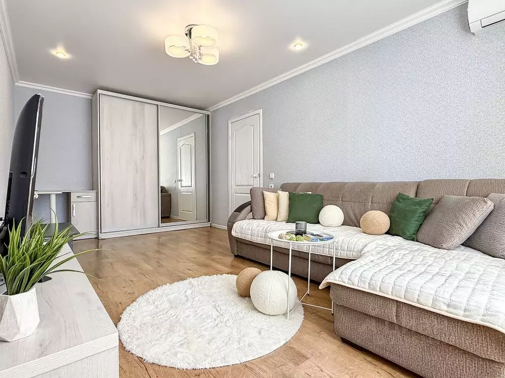 1-к кв. Краснодарский край, Новороссийск Суворовская ул., 77 (40.0 м) - Фото 1