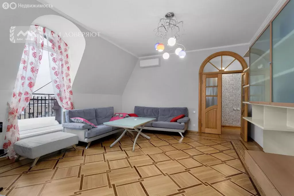 4-комнатная квартира: Санкт-Петербург, 16-я линия Васильевского ... - Фото 2