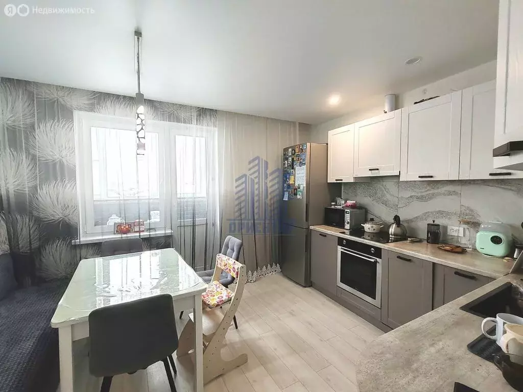 3-комнатная квартира: Новочебоксарск, улица Воинов-Интернационалистов, ... - Фото 1