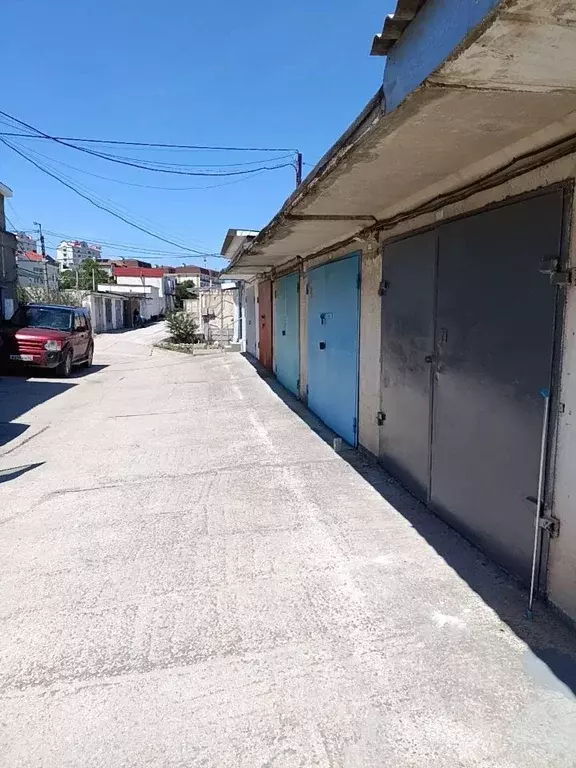 Гараж в Севастополь ул. Адмирала Фадеева, 46А (18 м) - Фото 2