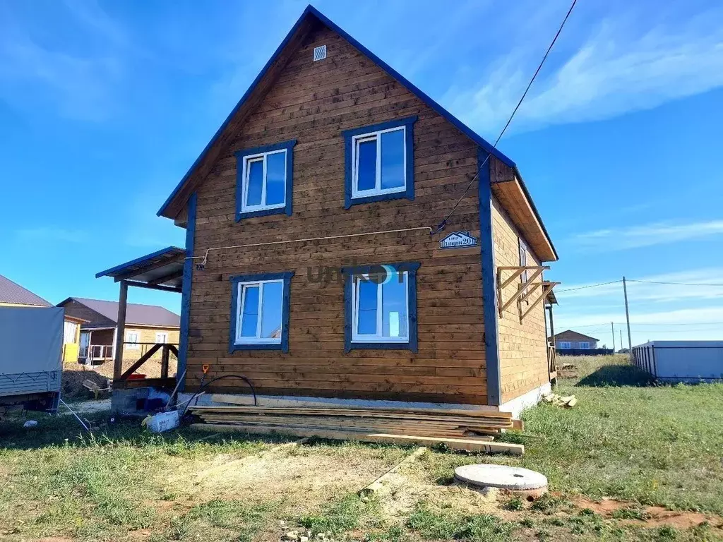 Дом в Башкортостан, Иглинский район, Акбердинский сельсовет, с. ... - Фото 0