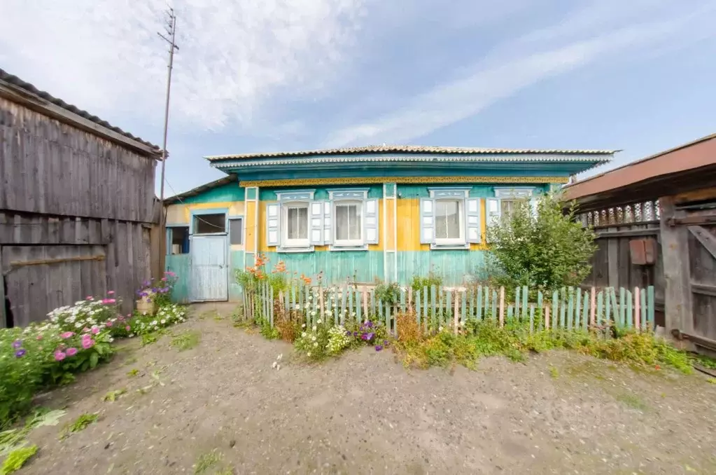 Дом в Курганская область, Шадринский муниципальный округ, с. Ичкино ... - Фото 0