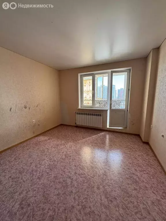 1-комнатная квартира: Казань, улица Мустая Карима, 3 (42 м) - Фото 2