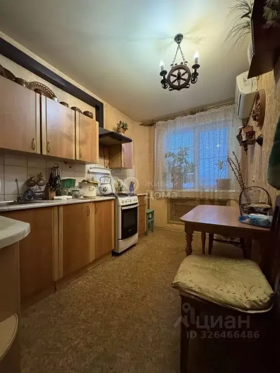 3-к кв. Волгоградская область, Волгоград Семь Ветров мкр, ул. ... - Фото 1