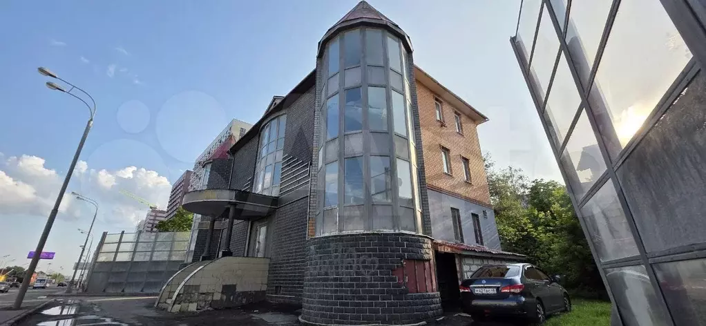 Отдельно стоящее здание под клуб, развлекательный - Фото 0