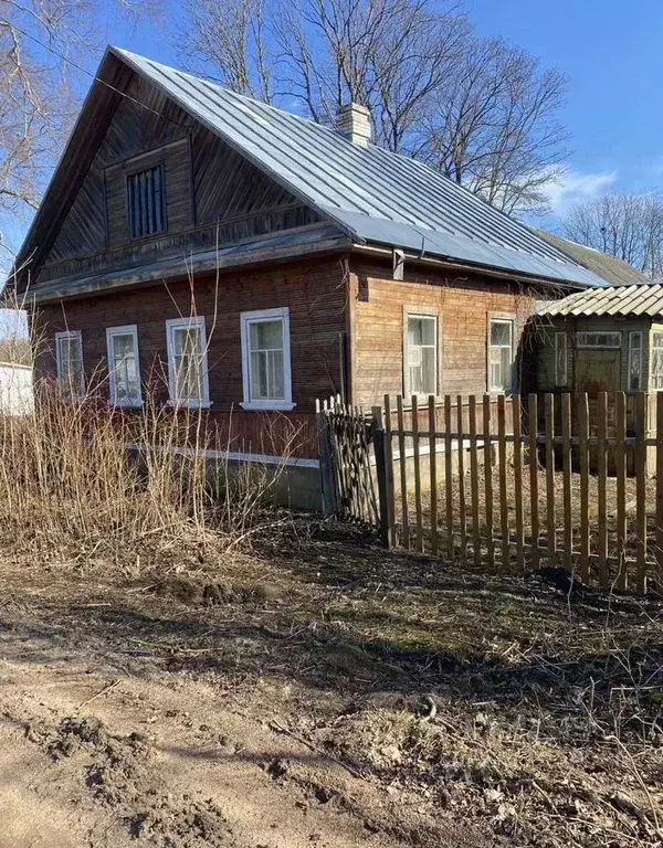 Дом в Псковская область, Гдовский муниципальный округ, д. Каменный ... - Фото 1