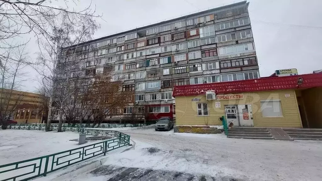 Квартира-студия: Тюмень, улица 30 лет Победы, 105 (12.6 м) - Фото 2