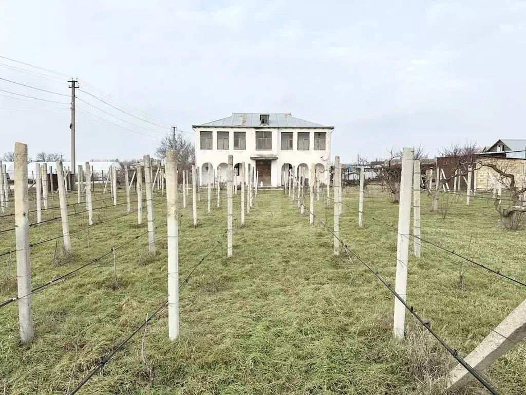 Дом в Крым, Джанкойский район, Рощинское с/пос, с. Рощино ул. ... - Фото 1