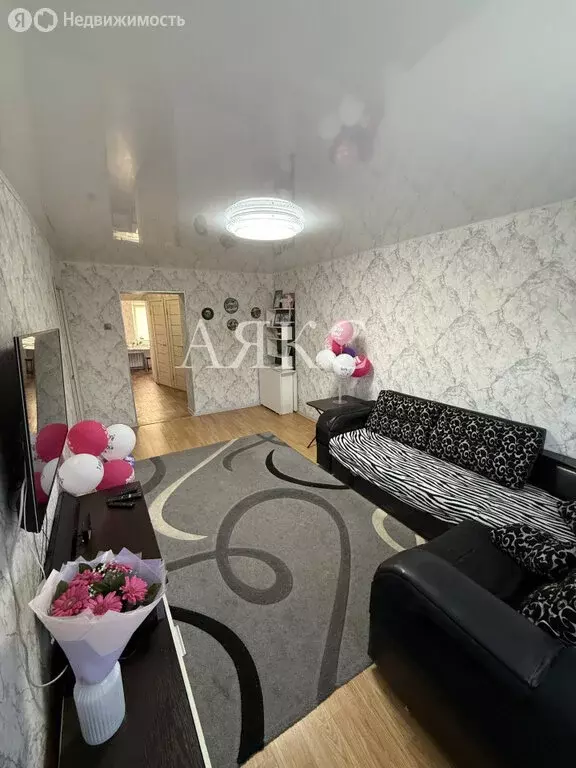 3-комнатная квартира: Ишимбай, улица Губкина, 50 (63 м) - Фото 1